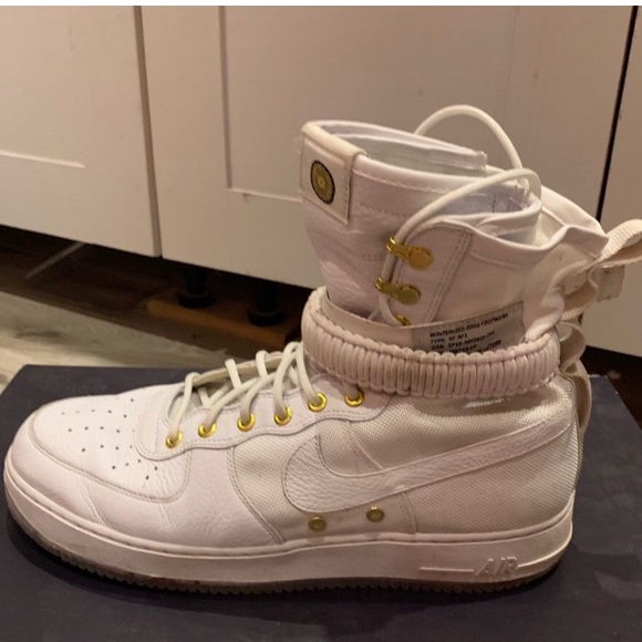 Nike airforce 1 lunar new year sneakers - Picture 2 of 4
